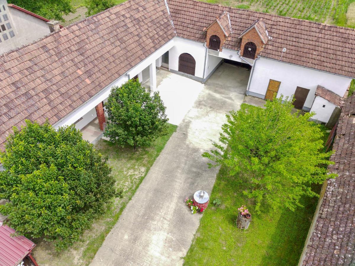 Apartman Marta I Soba Maja Gradiste Экстерьер фото