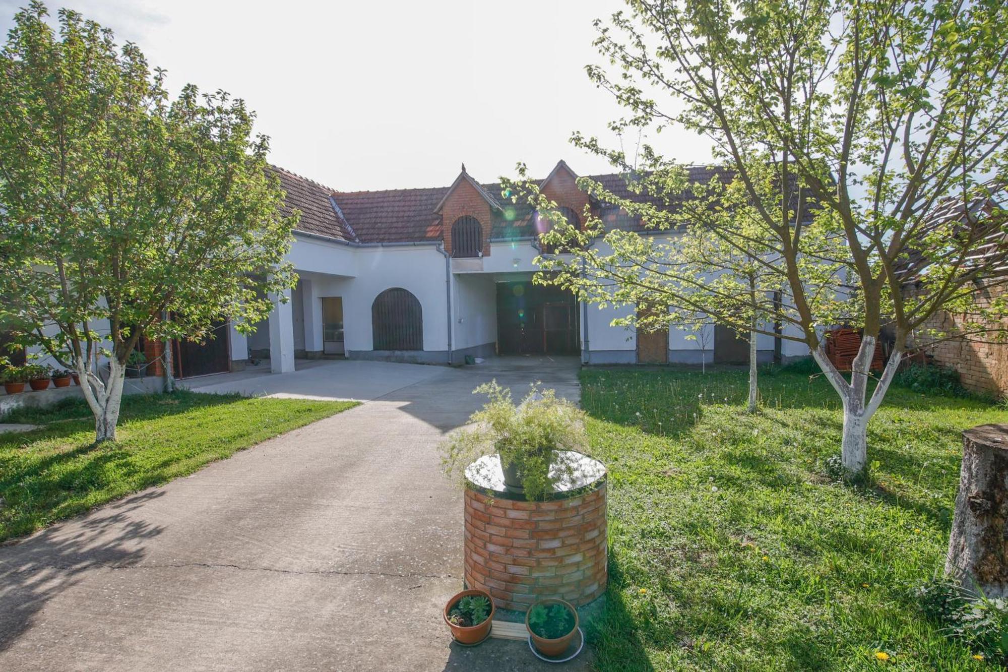 Apartman Marta I Soba Maja Gradiste Экстерьер фото